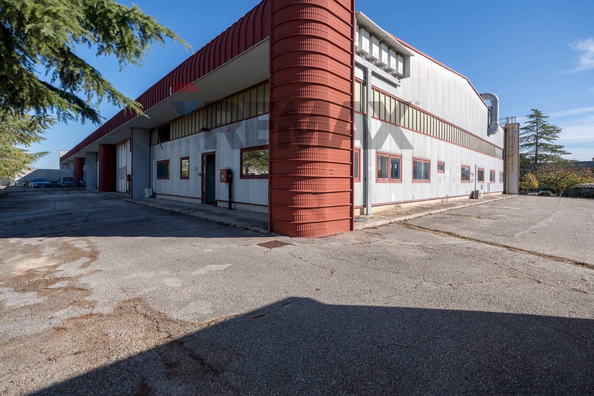Edificio all\'aperto - Capannone Via Dell'industria
 
17, Monte San Vito - foto 1