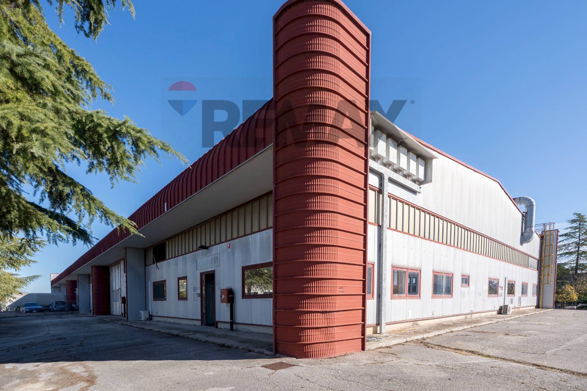 Edificio all\'aperto - Capannone Via Dell'industria
17, Monte San Vito - foto 3