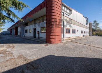Edificio all\'aperto - Capannone Via Dell'industria
 
17, Monte San Vito - foto 1