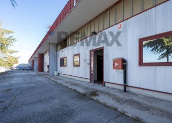 Edificio all\'aperto - Capannone Via Dell'industria
 
17, Monte San Vito - foto 4