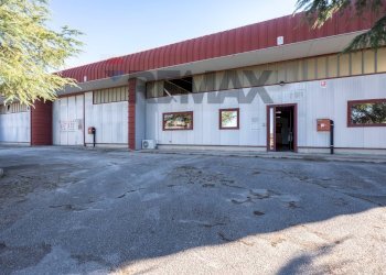Edificio all\'aperto - Capannone Via Dell'industria
 
17, Monte San Vito - foto 5