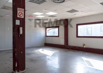 Stanza vuota - Capannone Via Dell'industria
 
17, Monte San Vito - foto 26