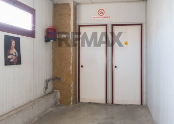 Hall / corridoio - Capannone Via Dell'industria
 
17, Monte San Vito - foto 36