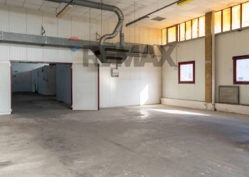 Parcheggio - Capannone Via Dell'industria
 
17, Monte San Vito - foto 44