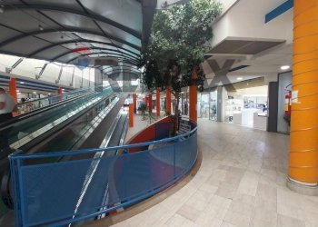 Edificio all\'aperto - Commercial Premises via san leonardo
 
52, Salerno - photo 2