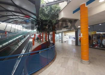 Edificio all\'aperto - Commercial Premises via san leonardo
 
52, Salerno - photo 3