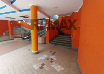 Scale - Commercial Premises via san leonardo
 
52, Salerno - photo 8