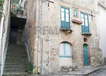 Edificio all\'aperto - Casa semi indipendente VIA CAPPUCCINI
 
16, Castroreale - foto 3