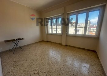 Stanza vuota - Appartamento Via Salvatore Paola
 
8, Catania - foto 8