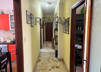 Hall / corridoio - Apartment Via Trieste
 
9, Giarre - photo 9