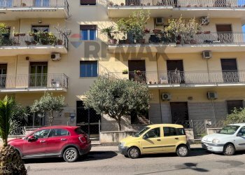 Edificio all\'aperto - Apartment Via Trieste
 
9, Giarre - photo 12