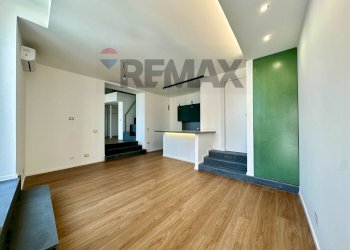 Stanza vuota - Appartamento Via Roma
 
4, Acireale - foto 1