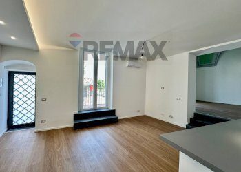 Stanza vuota - Appartamento Via Roma
 
4, Acireale - foto 6