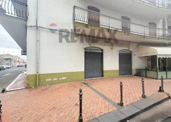 Edificio all\'aperto - Locale Commerciale piazza matteotti, Riposto - foto 3