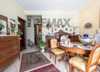 Sala da pranzo - Villa Giuseppe Sciuti
 
2, Trecastagni - foto 11