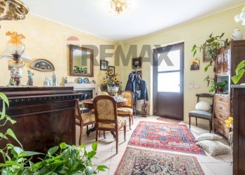 Sala da pranzo - Villa Giuseppe Sciuti
 
2, Trecastagni - foto 12