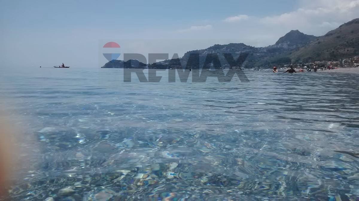 Vista dell\'acqua - Four-room apartment via Vittorio emanuele
 
188, Letojanni - photo 1