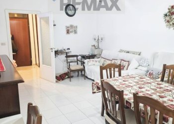 Sala da pranzo - Four-room apartment via Vittorio emanuele
 
188, Letojanni - photo 6