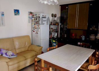 Sala da pranzo - Appartamento Via Enrico Berlinguer
 
7, Mirabella Imbaccari - foto 13