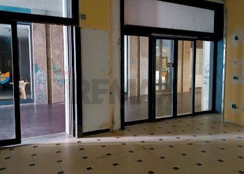 Ricezione / Lobby - Locale Commerciale Via Roma
351, Enna - foto 4