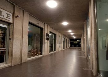 Ricezione / Lobby - Locale Commerciale Via Roma
351, Enna - foto 9