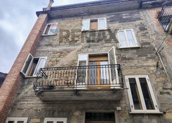 Casa all\'aperto - Casa indipendente Via Europa
 
8, Cesarò - foto 1
