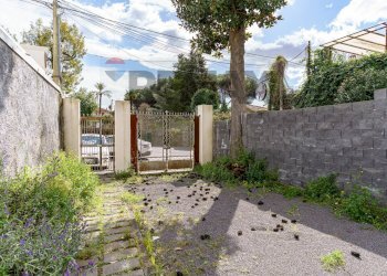Giardino - Villa Via Giuseppe Garibaldi
307, Viagrande - foto 4