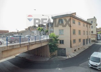 Edificio all\'aperto - Box Via Alessi
 
2, Caltagirone - foto 8