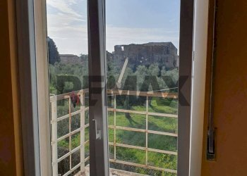 Balcone - Appartamento via Francesco Spadaro
 
SN, Caltagirone - foto 17