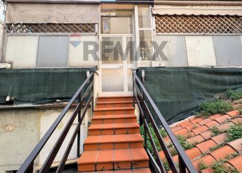 Balcone - Commercial Premises VIA PASCOLI
 
3, Trieste - photo 13