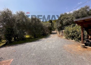 Giardino - Semi-detached house Località Varavo Inferiore
 
2, Ortovero - photo 6
