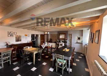 Sala da pranzo - Semi-detached house Località Varavo Inferiore
 
2, Ortovero - photo 40