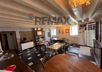 Sala da pranzo - Semi-detached house Località Varavo Inferiore
 
2, Ortovero - photo 41