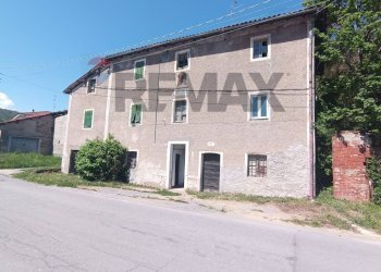 Edificio all\'aperto - Semi-detached house Via Contei
 
37, Pallare - photo 2
