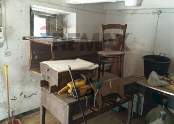Dispensa di stoccaggio - Semi-detached house Via Contei
 
37, Pallare - photo 12