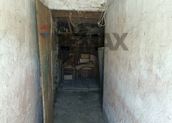 Hall / corridoio - Semi-detached house Via Contei
 
37, Pallare - photo 15