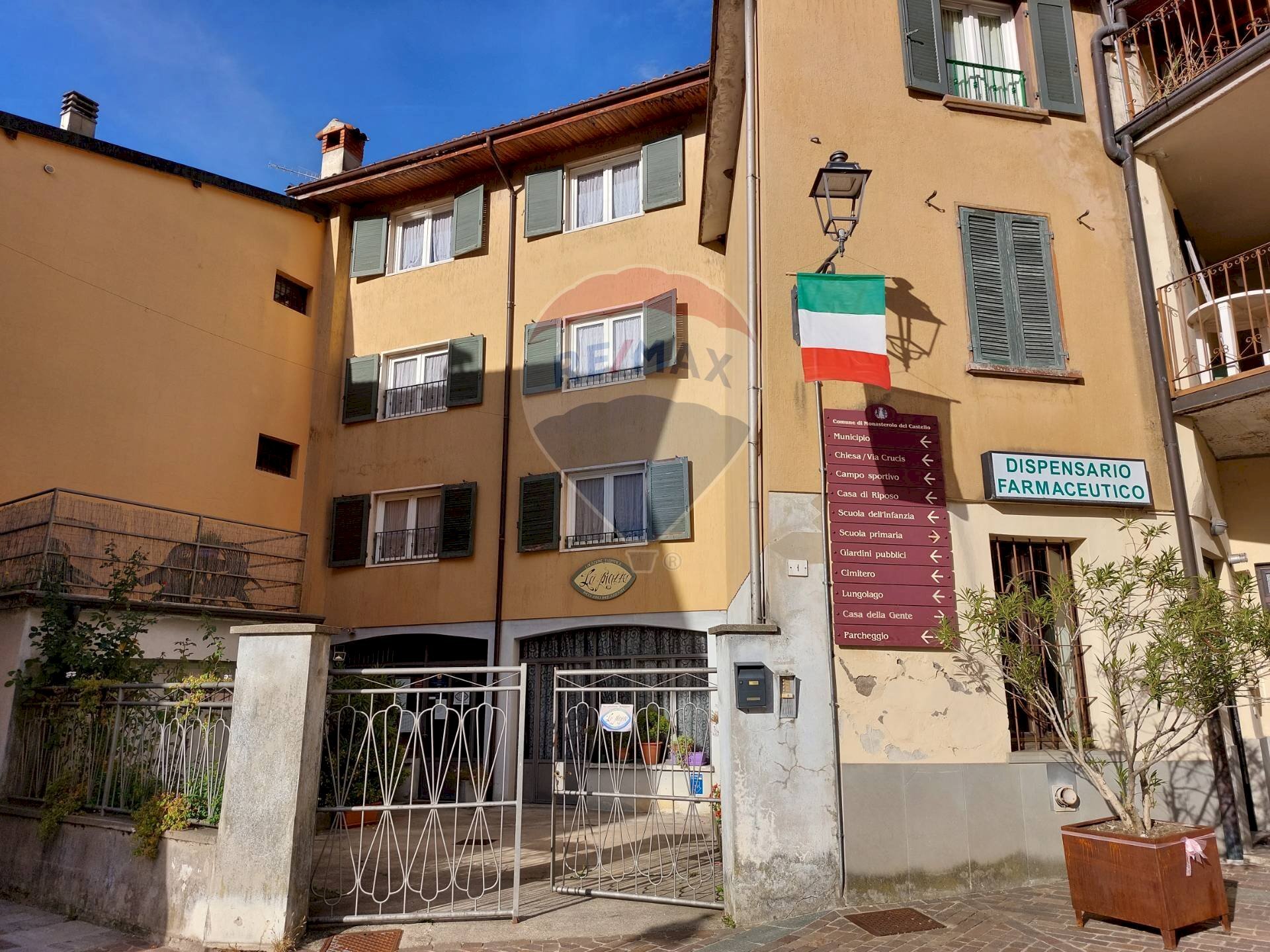 Edificio all\'aperto - Casa indipendente PIAZZA IV NOVEMBRE, Monasterolo del Castello - foto 1