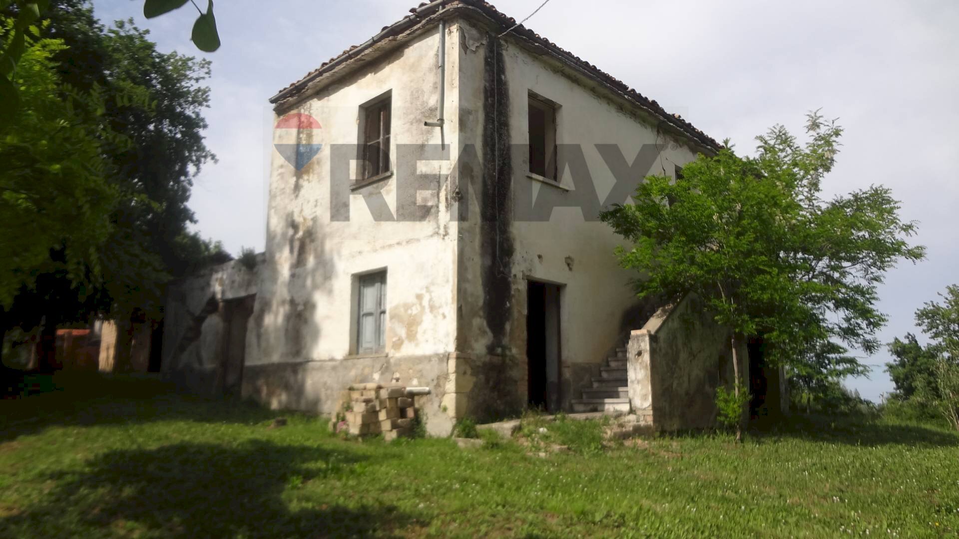 Casa all\'aperto - Terreno edificabile via Crepacce
 
14, Fara Filiorum Petri - foto 1