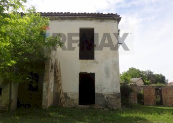 Casa all\'aperto - Terreno edificabile via Crepacce
14, Fara Filiorum Petri - foto 2