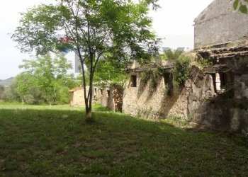 Giardino - Terreno edificabile via Crepacce
14, Fara Filiorum Petri - foto 6