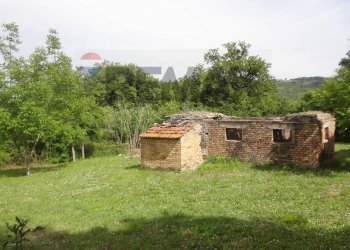 Giardino - Terreno edificabile via Crepacce
14, Fara Filiorum Petri - foto 13