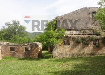 Casa all\'aperto - Terreno edificabile via Crepacce
14, Fara Filiorum Petri - foto 14