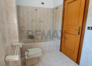 bagno - Appartamento Francesco Urbano
 
snc, Fara Filiorum Petri - foto 12