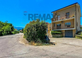 Casa all\'aperto - Appartamento Francesco Urbano
 
snc, Fara Filiorum Petri - foto 1