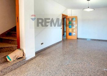 soggiorno - Appartamento Francesco Urbano
 
snc, Fara Filiorum Petri - foto 7