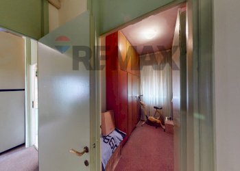 Hall / corridoio - Four-room apartment Piazza Castello
 
19, Pavia - photo 16