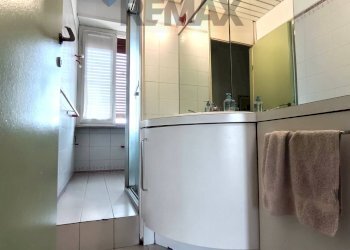 Bagno - Four-room apartment Piazza Castello
 
19, Pavia - photo 17