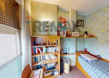 Camera / camera da letto - Four-room apartment Piazza Castello
 
19, Pavia - photo 19