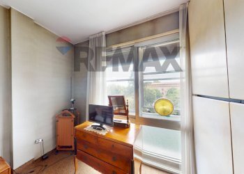 Camera / camera da letto - Four-room apartment Piazza Castello
 
19, Pavia - photo 32