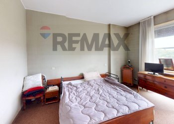 Camera / camera da letto - Four-room apartment Piazza Castello
 
19, Pavia - photo 41